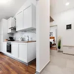 E&m Apartment