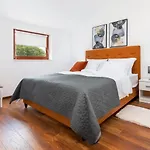 Apartment E&m